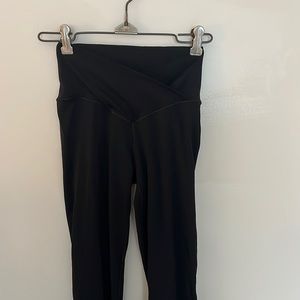 AERIE CROSSOVER YOGA PANTS SMALL BLACK WAIST
